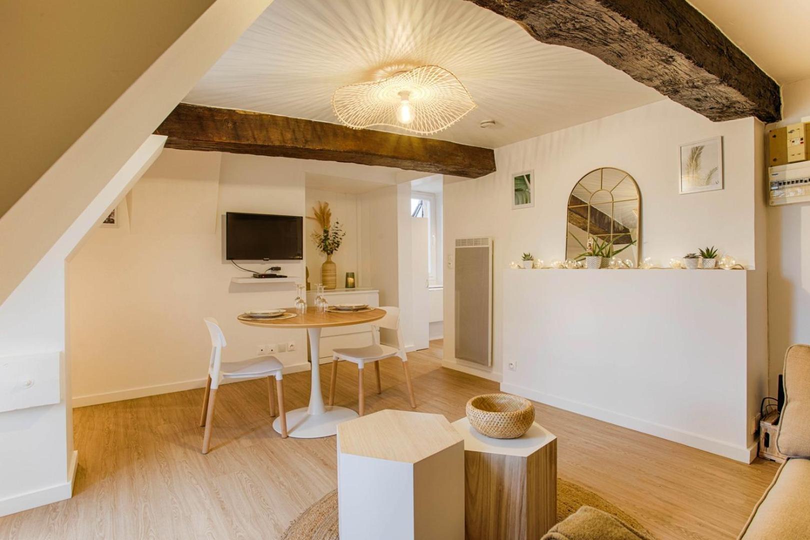 La Casa — Joli Nid Douillet Place St-sauveur Caen