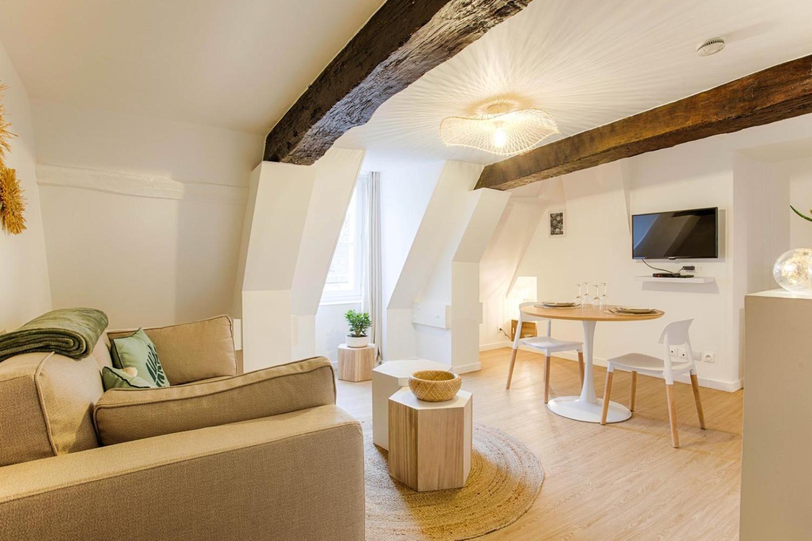 Apartment La Casa — Joli Nid Douillet Place St-sauveur Caen