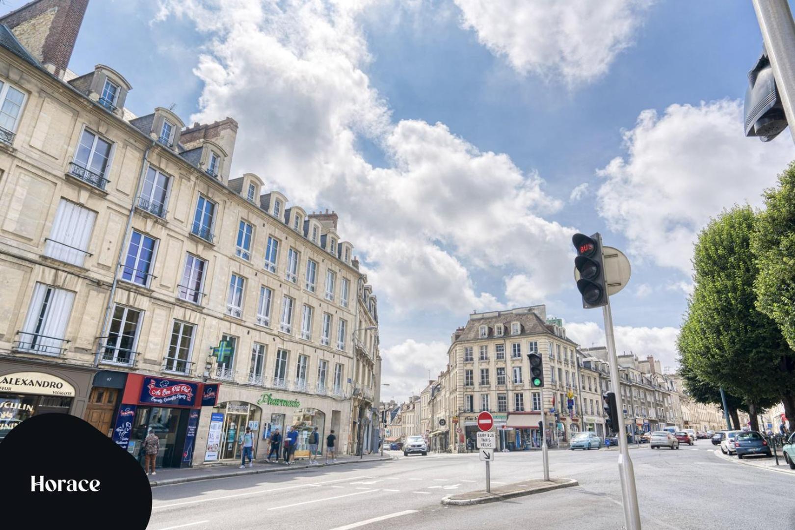 La Casa — Joli Nid Douillet Place St-sauveur Caen