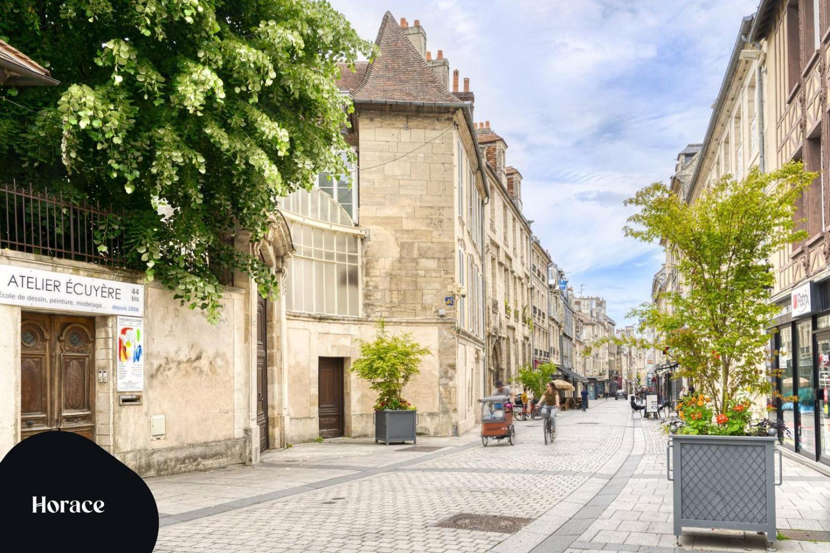 La Casa — Joli Nid Douillet Place St-sauveur * Caen